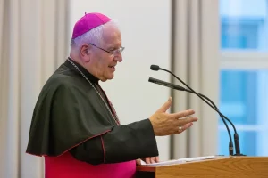 Allemagne : débat sur l'accompagnement des élèves LGBT+ dans les écoles catholiques