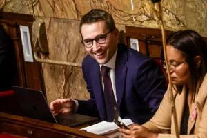 LFI utilise Twitter et TikTok pour renforcer sa communication politique