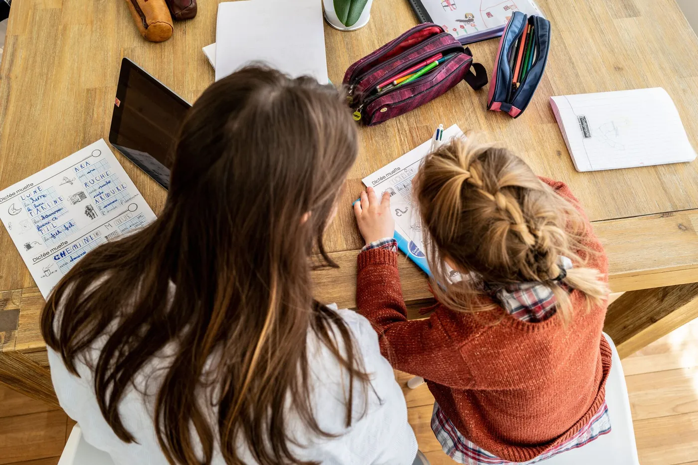 Handicap : « Votre école chez vous », un modèle d’enseignement à domicile menacé financièrement