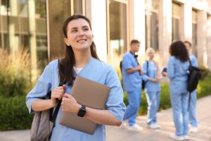 +4% d'infirmiers diplômés en 2024 : un impact sur la santé mentale