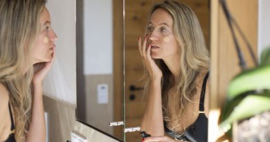 Maquillage : éviter l'effet plâtre lors de l'application du fond de teint