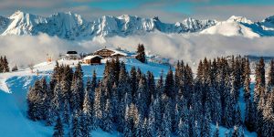 Hôtels de luxe, gastronomie et loisirs : l'architecture s'invite sur les pistes de ski