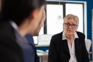 Quel est le meilleur âge pour changer de vie professionnelle ? Les experts partagent leurs analyses