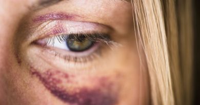 Premiers amours et violences : l'emprise sur les jeunes femmes - RTBF Actus