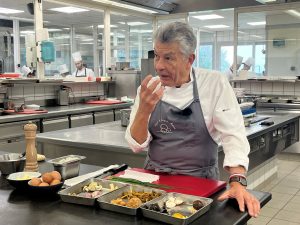 Régis Marcon partage une recette de champignons à réaliser chez soi.