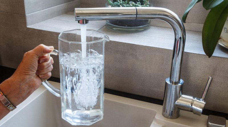 Eau potable : nouvelles valeurs guides sanitaires pour trois PFAS identifiés