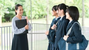 55 heures de travail : pourquoi les enseignants japonais sont-ils si occupés ?