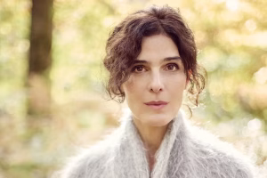 Claire Castillon : “J’écris pour les jeunes lecteurs en restant l’âge de mes personnages”