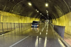 Orage violent à Menton : plus de 30 mm de pluie en 20 minutes, tunnel fermé