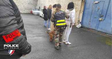 Les visiteuses ont été fouillées à leur arrivée