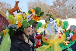 Sainte-Catherine : une tradition populaire d'échange de cartes dans le nord