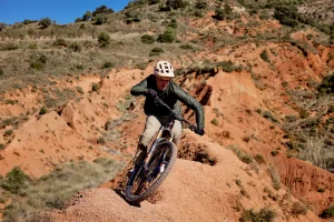 Lazer Impala Kineticore : les dernières nouveautés VTT sur Bikelive