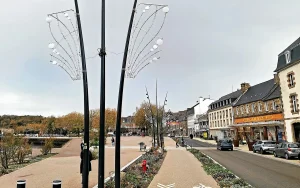 Illuminations de Noël à Lannion : l'installation commence, patience requise avant l'inauguration
