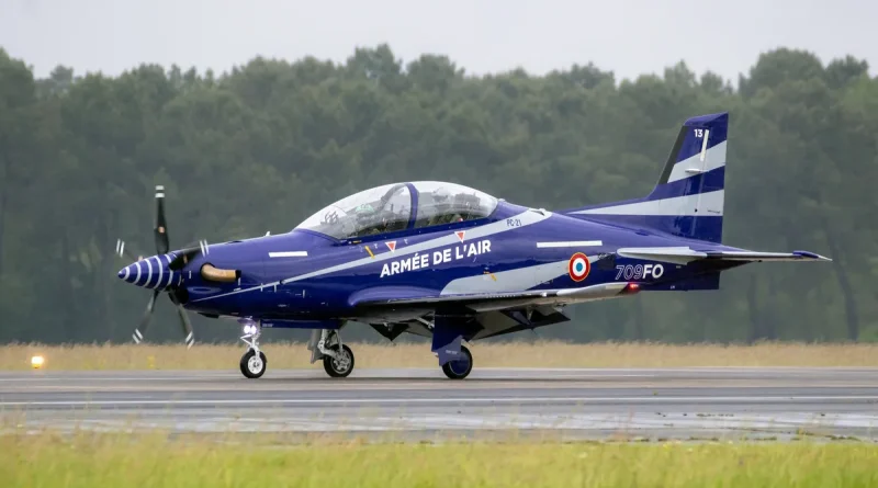 7 100 emplois et 14 050 habitants liés à la base de défense : un moteur économique majeur pour les départements de Charente et Charente-Maritime.