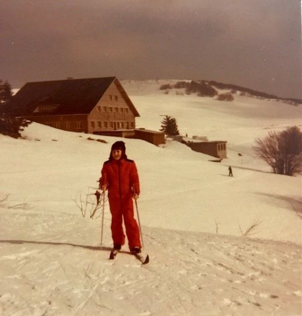 Valérie Masson-Delmotte enfant, au ski, dans les années 80