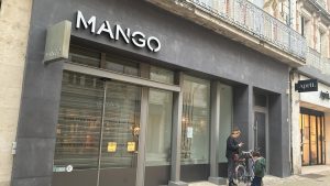 À Niort, en centre-ville, la boutique Mango a fermé ses portes