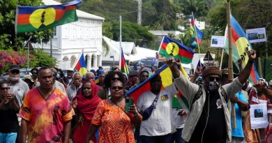 À Nouméa, une centaine de personnes défilent pour "demander justice pour nos martyrs"