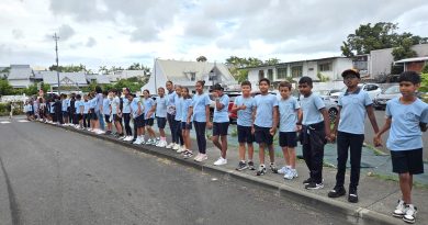 À Saint-André et Saint-Benoit : les enfants font une chaîne humaine contre le harcèlement