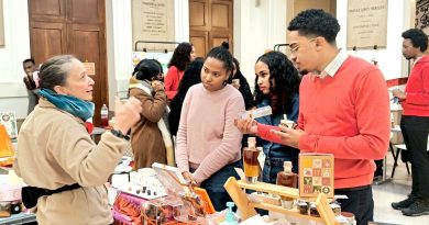 À Sciences Po, la magie d'un premier marché de Noël ultramarin
