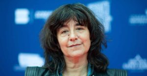 Romane Bohringer traitée de 'mémère' après un tapis rouge : son parcours de perte de 6 kilos en 4 semaines