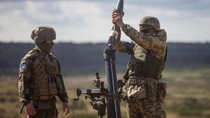 Guerre en Ukraine : 2 000 soldats français évoqués par les renseignements russes, Paris dément