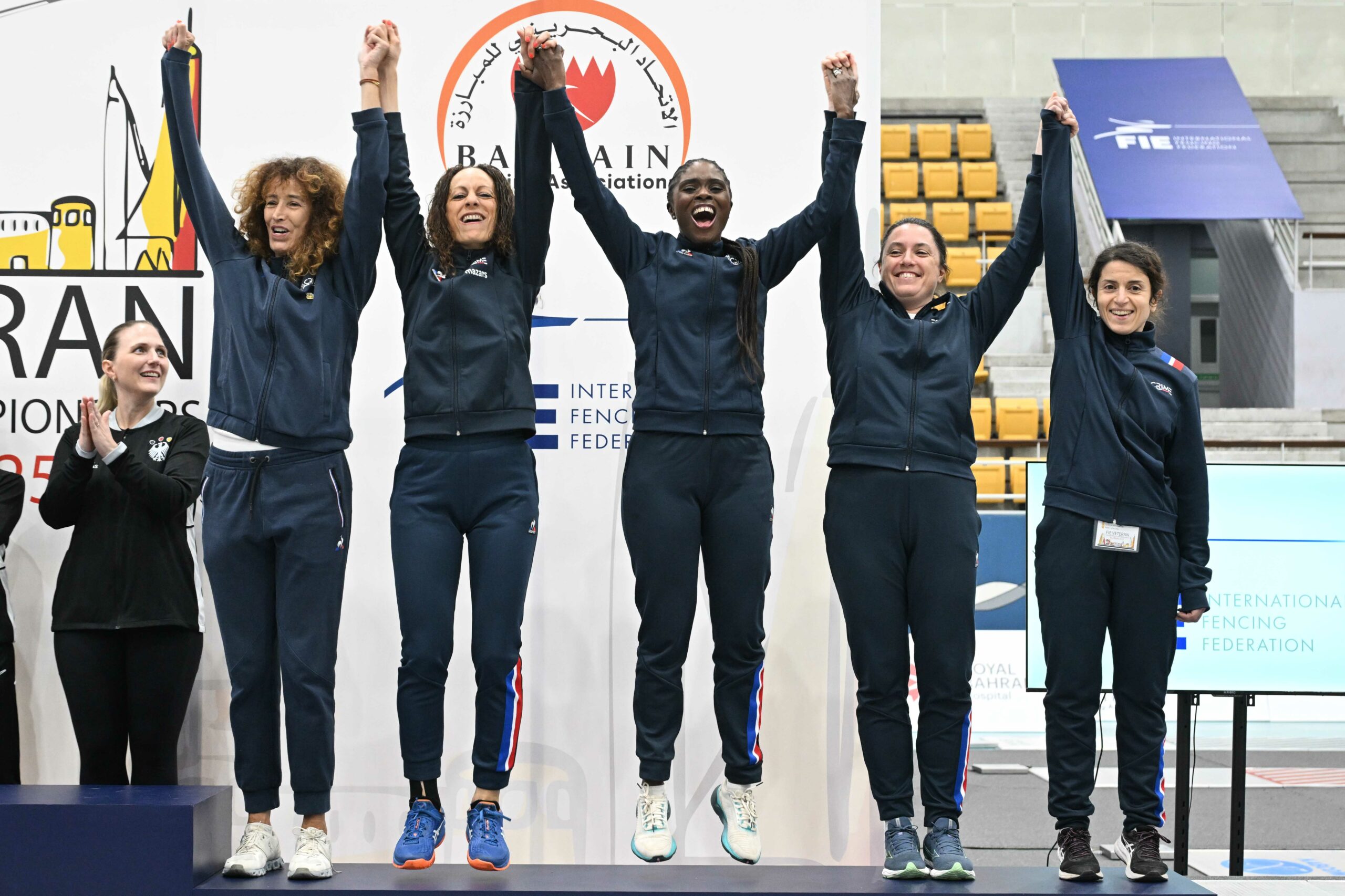 L’équipe de France de sabre dames vétérans remporte une médaille de bronze à Manama.