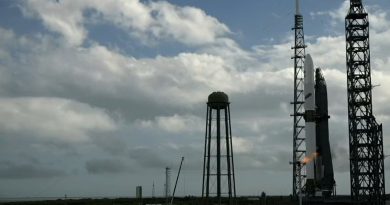 Blue Origin retarde le lancement de la fusée New Glenn avec des sondes martiennes de la NASA.