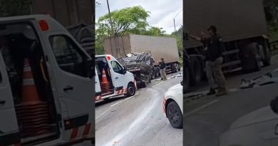 Accident de camions bloque totalement la BR-376 ce samedi