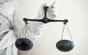 Accusée d’avoir empoisonné ses filles et d’avoir voulu faire tuer son ex-mari, Maylis Daubon comparaît devant les assises