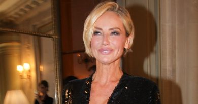 Adriana Karembeu partage un moment magique avec sa fille Nina et Marc Lavoine.