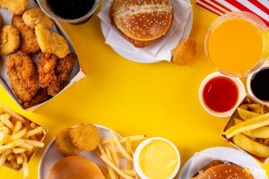 Aliments ultra-transformés : la grande manipulation marketing qui détruit notre santé