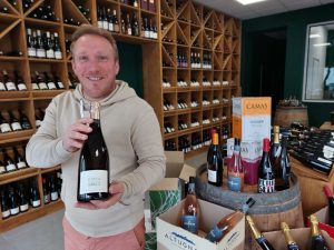 Ancien policier, il a ouvert une cave à vin dans cette ville de la Sarthe : "J'avais envie d'entreprendre"