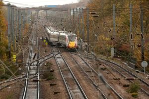 Angleterre : l'auteur de l'attaque au couteau dans un train soupçonné d'avoir commis d'autres agressions
