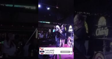 Anniversaire de Lam Morrison : concert rock live à Pattaya