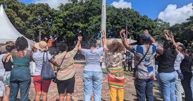 " Annou pòté mannev pou arété sa ! "