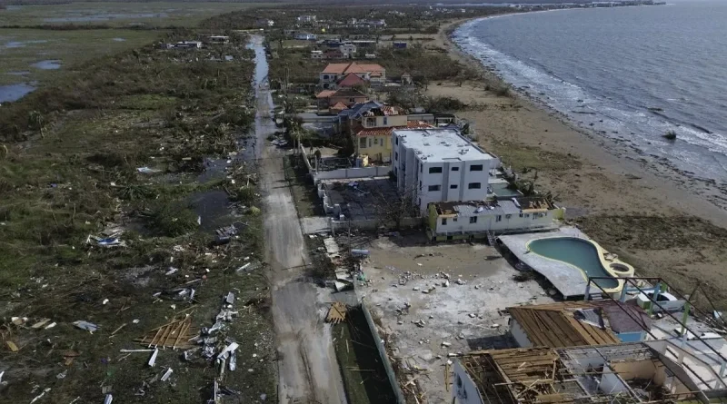 Après le passage de l'Ouragan Melissa en Jamaïque, la valse des avions et des hélicoptères chargés d'aide humanitaire pour les sinistrés