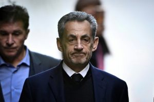 Après vingt jours en détention, Nicolas Sarkozy est sorti de prison