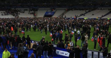 Attentats du 13 novembre 2015 : Emma Schmitt était au Stade de France et ne veut pas "laisser la peur gagner" - ICI