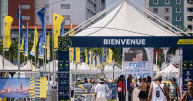 Au village de la Transat Café l'Or : concert de Ronald Tulle et feux d'artifice 