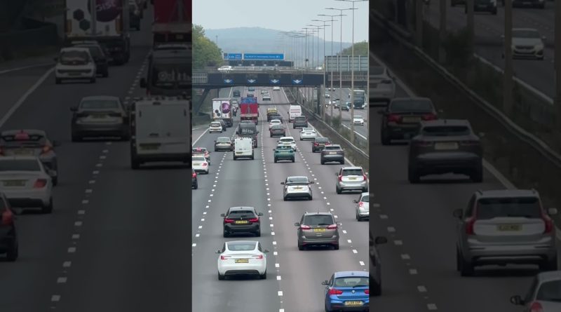 Autoroute M1 en automne 2025 : un spectacle à ne pas manquer