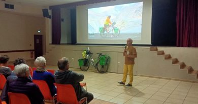 Avec son vélo surnommé Colibri, cet habitant de la Sarthe raconte sa traversée compliquée du Tadjikistan