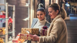 L'IA dans les chariots des Français : 32 % des ménages envisagent son utilisation pour Noël