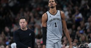 Basket-ball. NBA : Victor Wembanyama blessé à un mollet et absent plusieurs semaines avec les Spurs