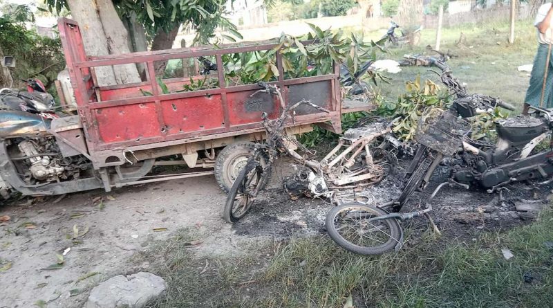 En Birmanie, la junte intensifie son recours aux paramoteurs armés
