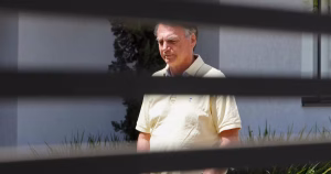 Bolsonaro, Taïwan, Nigeria, décès de Biyouna et casse du Louvre : les informations de la nuit