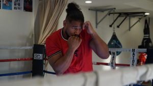 Boxe : "Léonardo n'est plus l'outsider, il est l'adversaire à abattre"