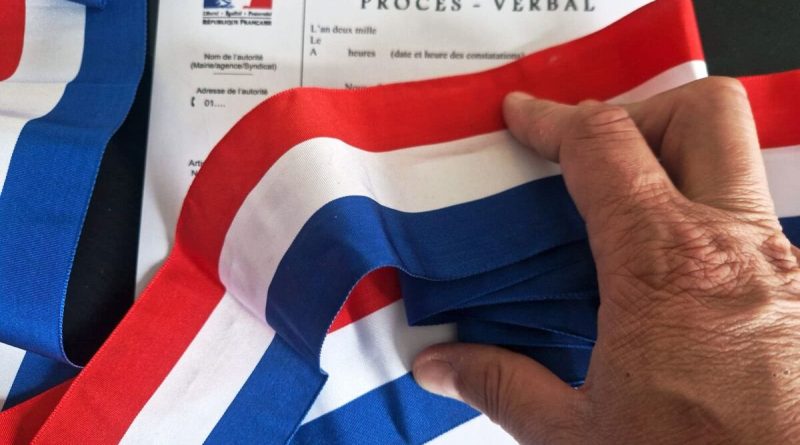 Un homme condamné pour violences et avoir uriné sur le maire de l'Oise.