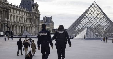 Cambriolage au Louvre : quelles mesures d'urgence pour la sécurité du musée ?