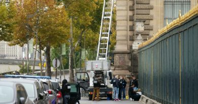 Casse du Louvre: deux nouvelles mises en examen samedi, quatre au total