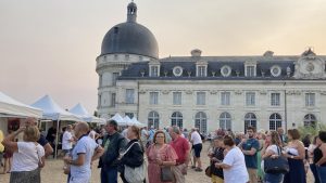 « C’est plus fatigant que de tailler les vignes sous la pluie » : pourquoi ce vigneron de l’Indre a choisi d’arrêter les salons ?
